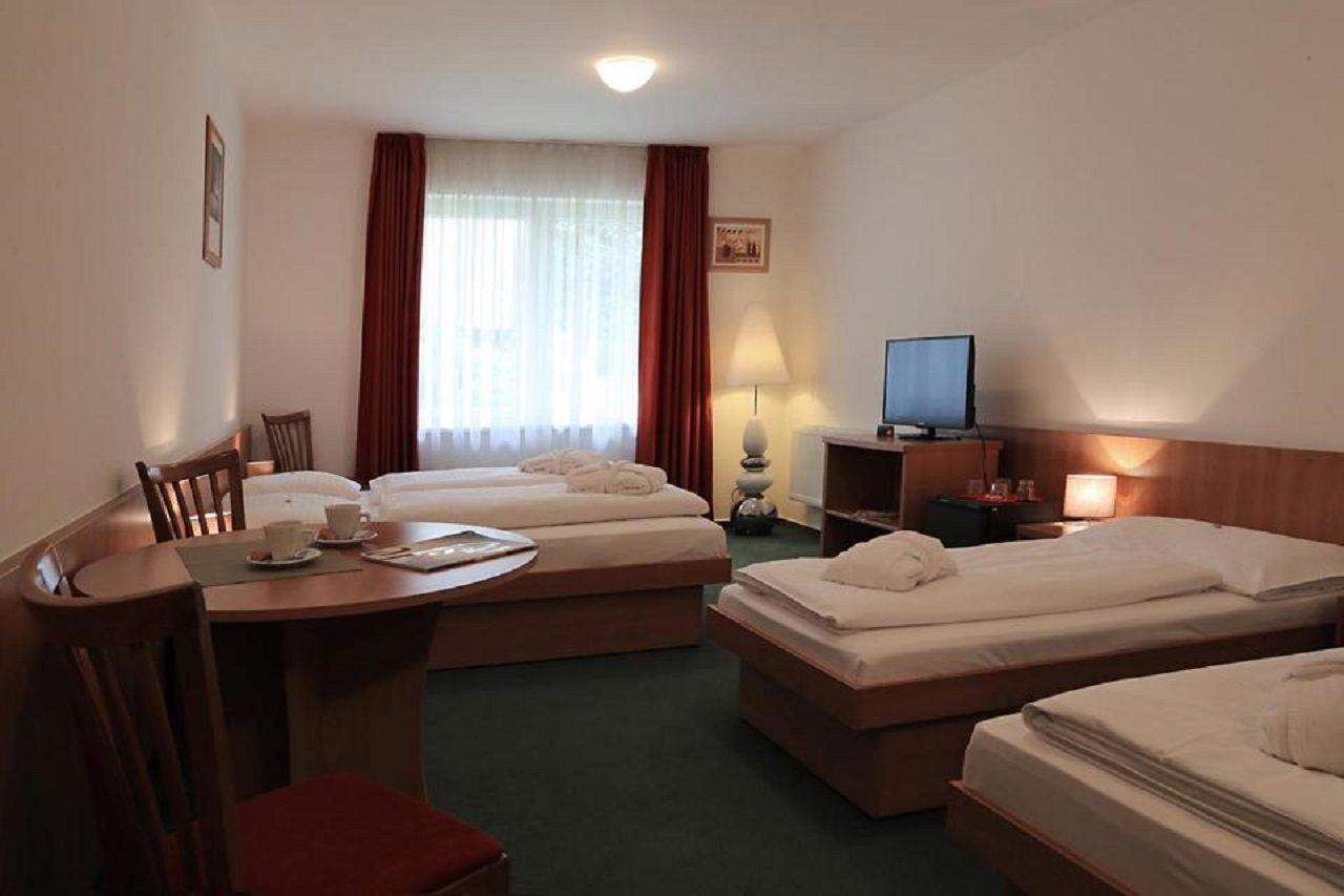 Hotel Popelka Πράγα Εξωτερικό φωτογραφία