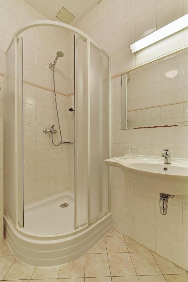 Hotel Popelka Πράγα Εξωτερικό φωτογραφία